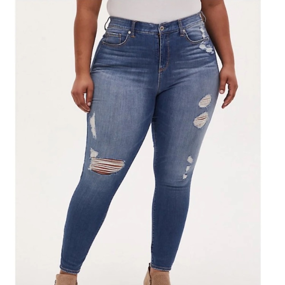 SKY HIGH SKINNY JEAN - PREMIUM STRETCH MEDIUM WASH